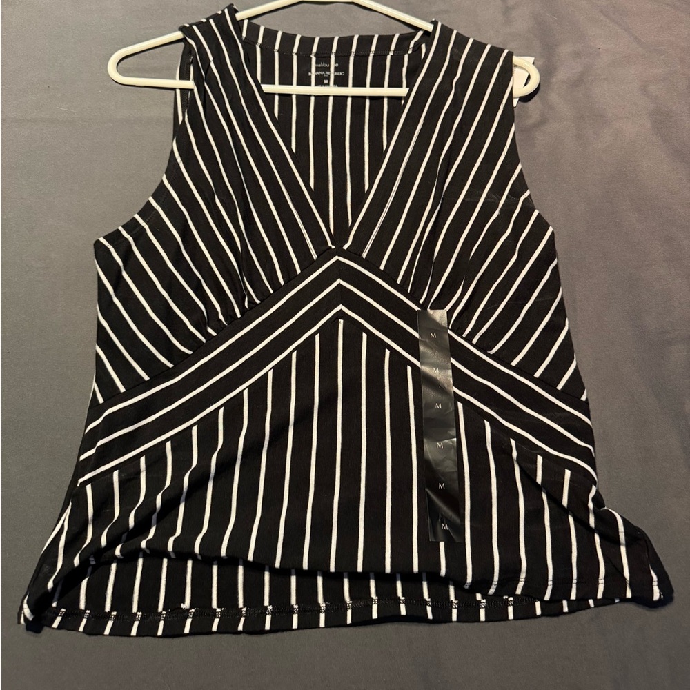 Banana republic top size M